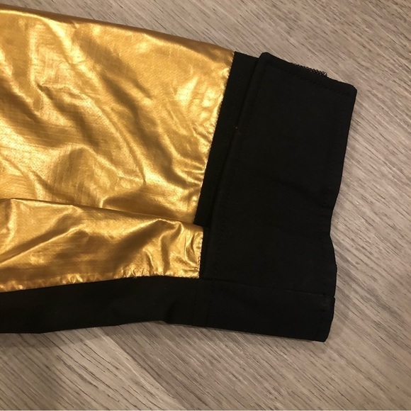 SUPREME x The North Face Gold Metallic Mountain‎ Parka Size Medium NWT - Picture 8 of 16
